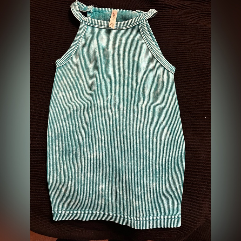 Zenana Mineral Wash Tank NWOT